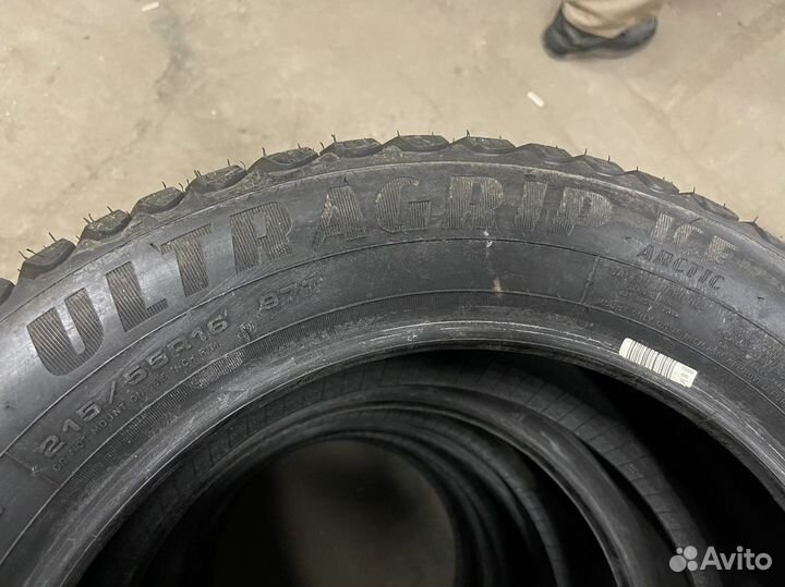 Goodyear Ultragrip Ice Arctic 215/55 R16 97T