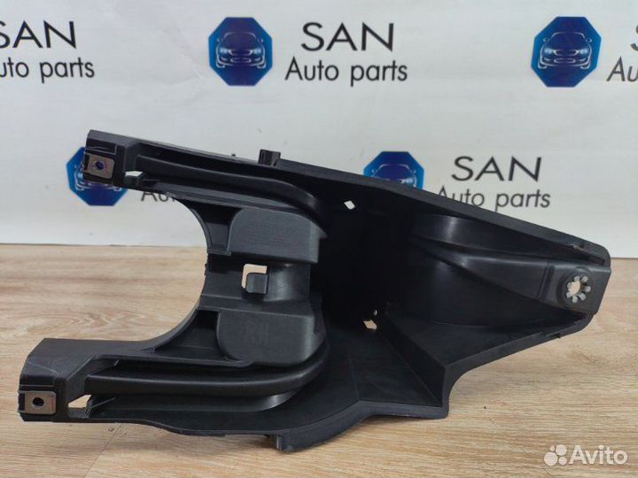 Кронштейн крыла передний правый Bmw X5 E70