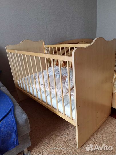 Детская кроватка