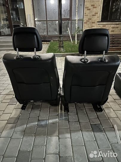 Передние сиденья w212