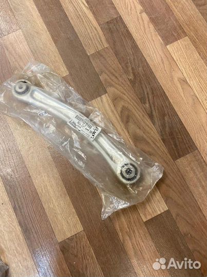 Рычаги Porsche верх задний левый Cayenne