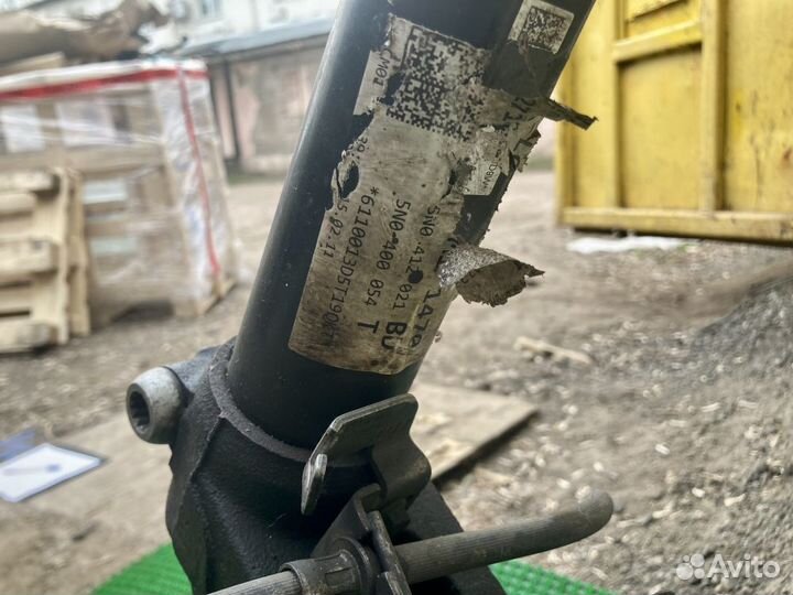 Амортизатор передний левый VW Tiguan NF