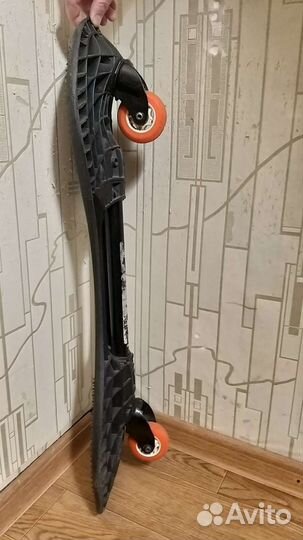 Двухколесный скейтборд