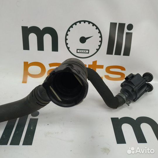 Патрубок системы охлаждения Audi A5 8W 2018