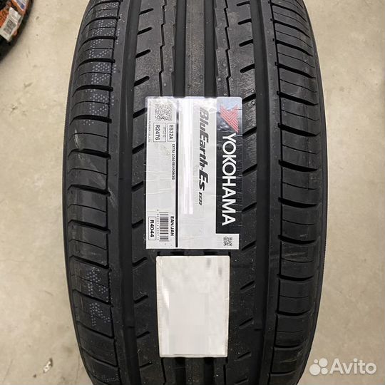 Yokohama BluEarth-ES ES32 A 235/45 R17 V