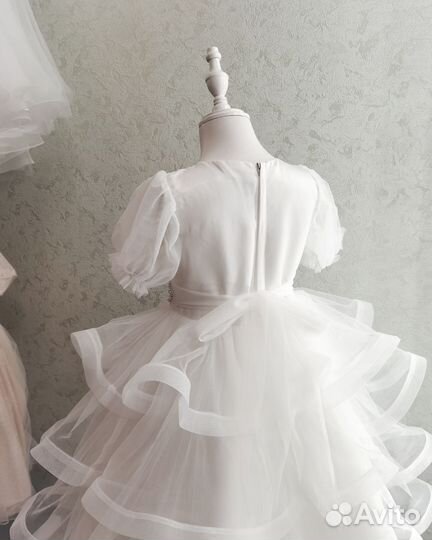 Нарядное платье для девочки 146, брак