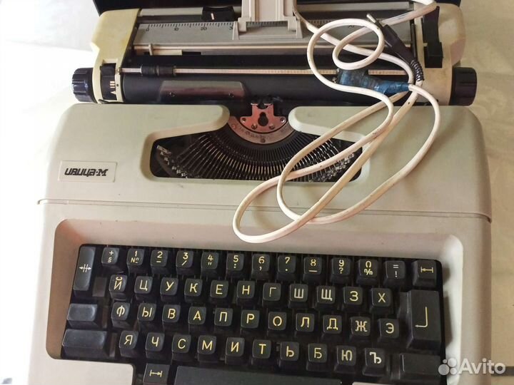 Портативная электрическая печатная машинка