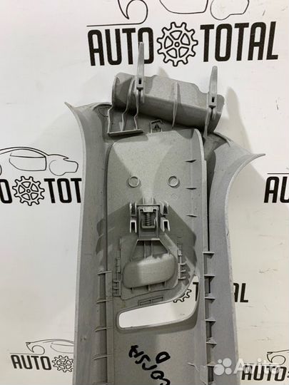 Накладка центральной стойки правая Opel Corsa D