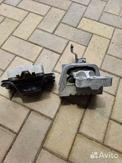 Подушки двигателя VW Passat б6