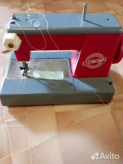 Детская швейная машинка Катюша