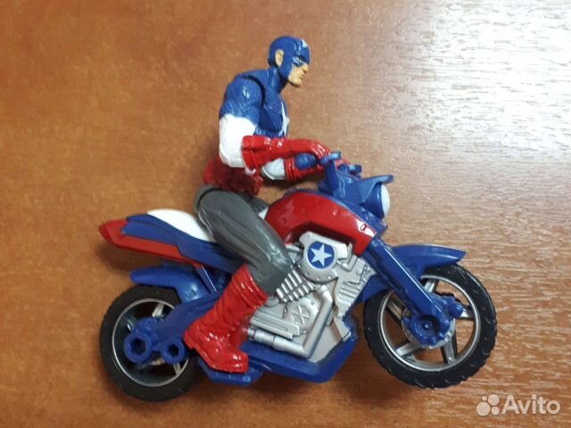 Коллекционная игрушка Капитан Америка hasbro