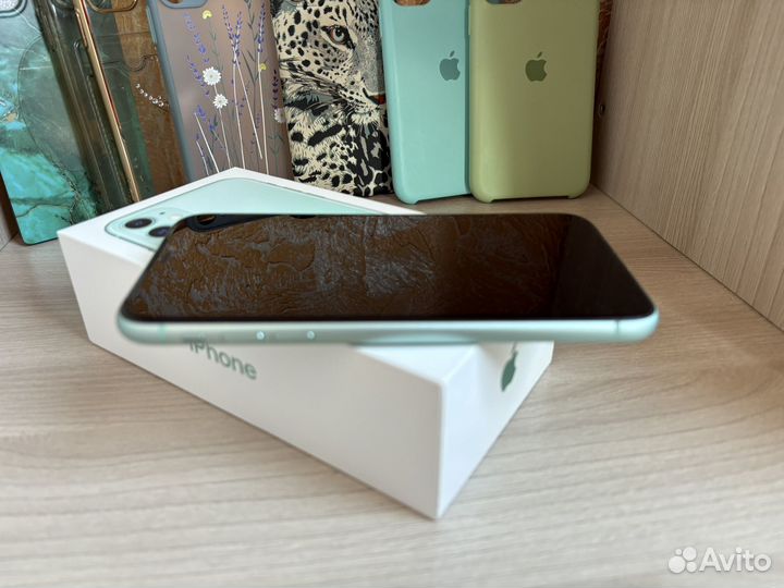iPhone 11, 64 ГБ