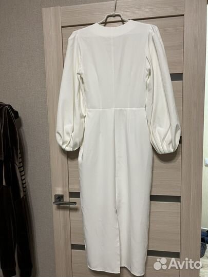Платье белое