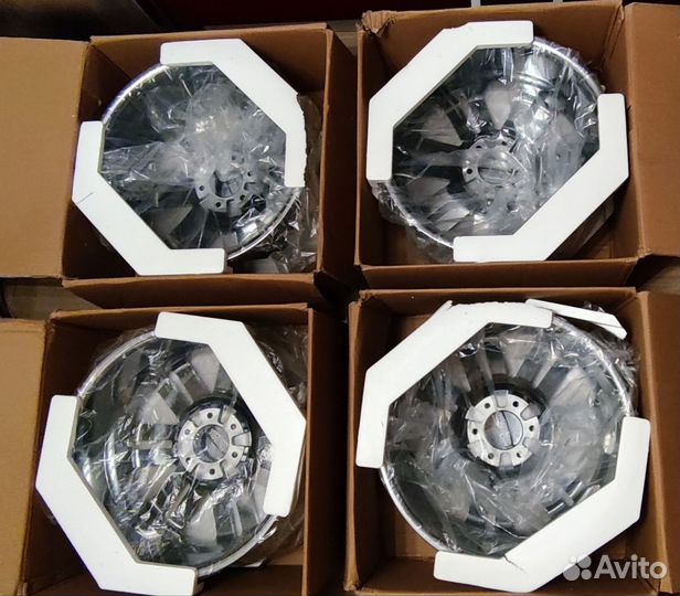 Диски на Lincoln Navigator 3 (2007-2014 г) 4 шт