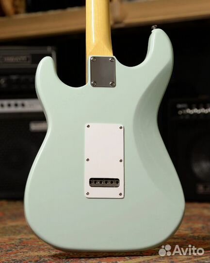 Электрогитара G&L + Аксессуары