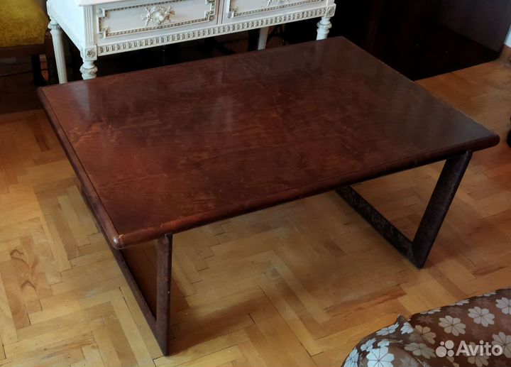 Журнальный стол