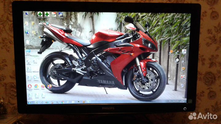 22 дюйма DVI вход 1920 x 1080 Philips