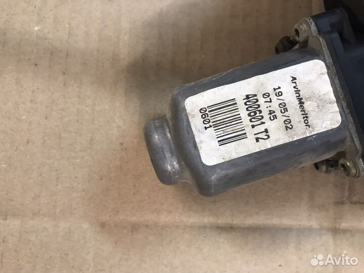 Стеклоподъемник задний левый Nissan Primera P12