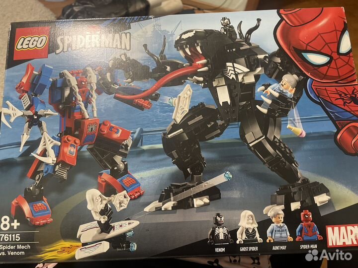 Lego spiderman 76115 (Человек-паук против Венома)
