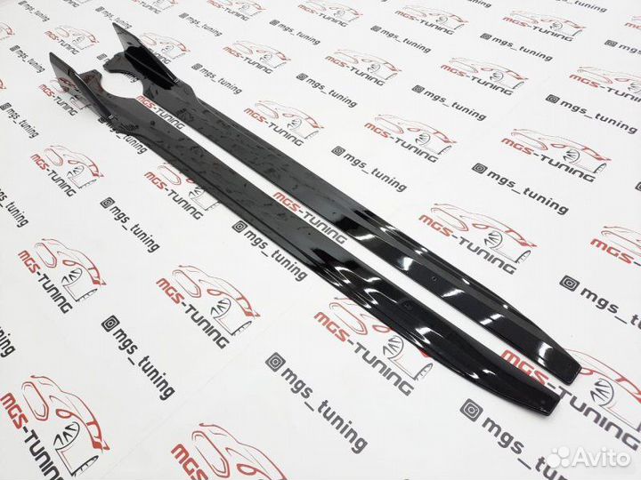 Лезвия порогов BMW X7 G07 Черные