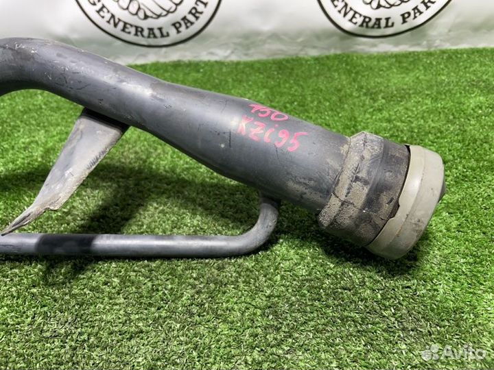 Горловина топливного бака Toyota Land Cruiser