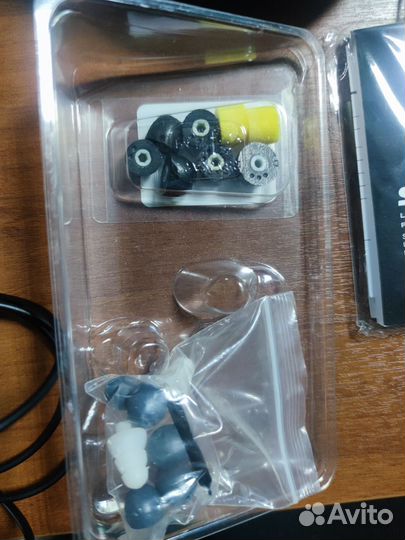 Наушники Shure se425 полный комплект один наушник