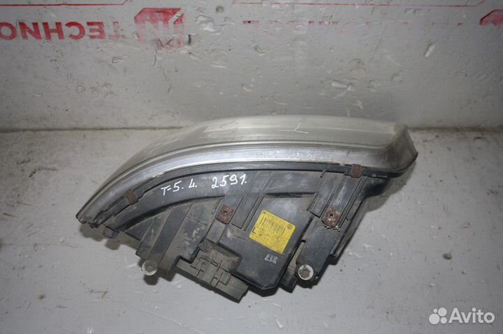 Фара левая Volkswagen transporter T5 2003