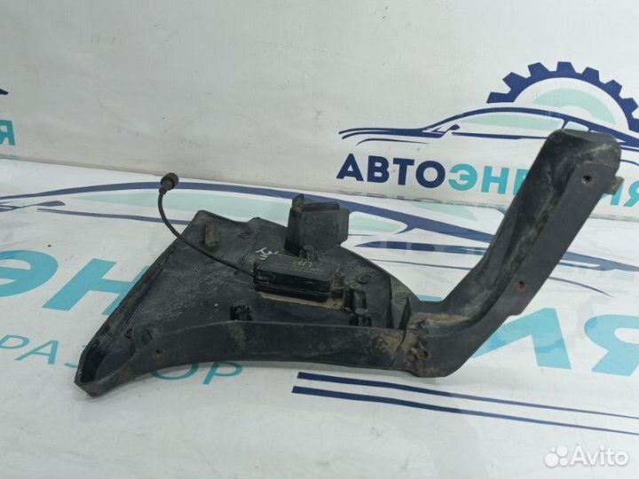 Пыльник бампера задний левый Renault Kaptur F4R410