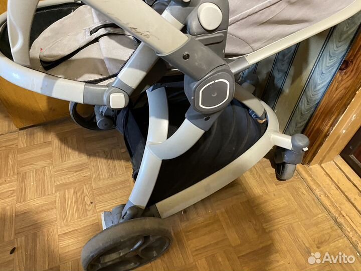 Коляска с перекидной ручкой