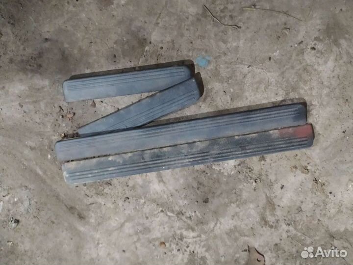 Накладки на пороги Ниссан Примера Р11