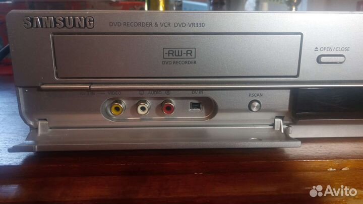 DVD Recorder & VCR DVD-VR330