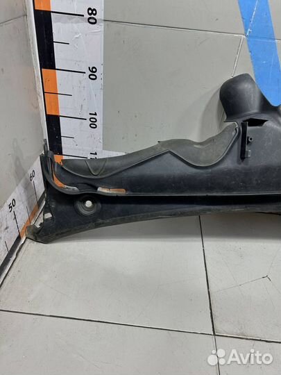 Водосток лобового стекла (жабо) Mercedes W211 E