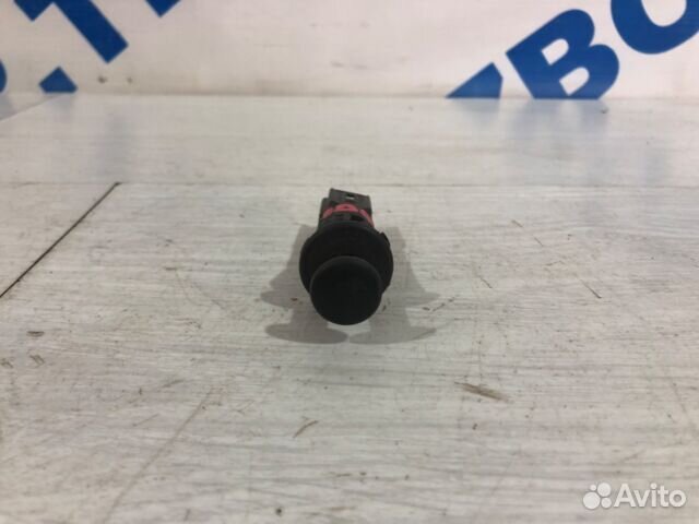 Концевик багажника renault logan 2 1.6 мт седан