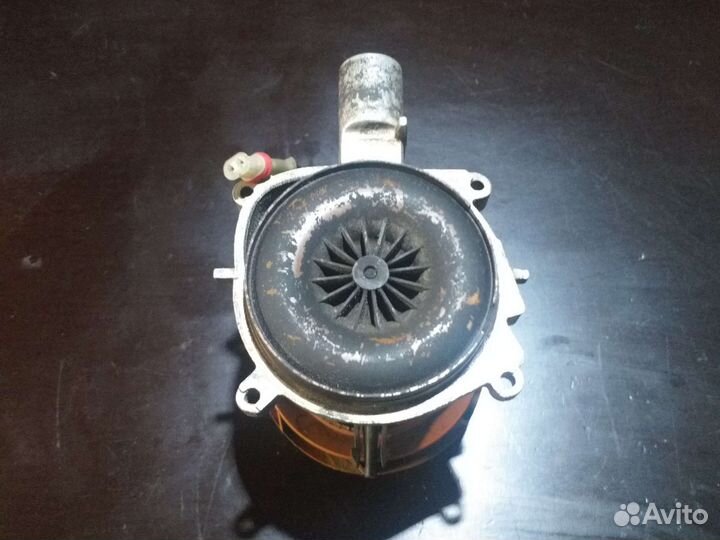 Нагнетатель воздуха Eberspacher Airtronic 18v