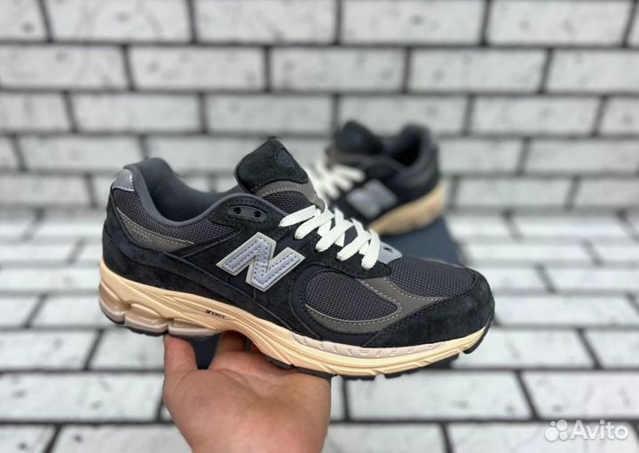 Кроссовки New Balance 2002R Phantom