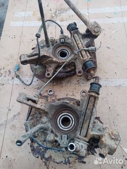 Кулак Hyundai Santa Fe (SM) 2004