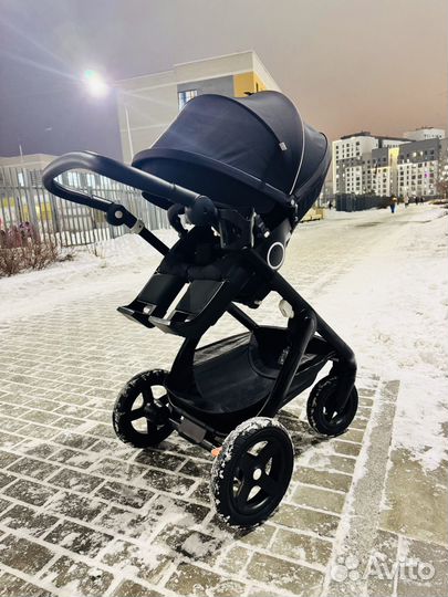 Прогулочная коляска stokke trailz черная