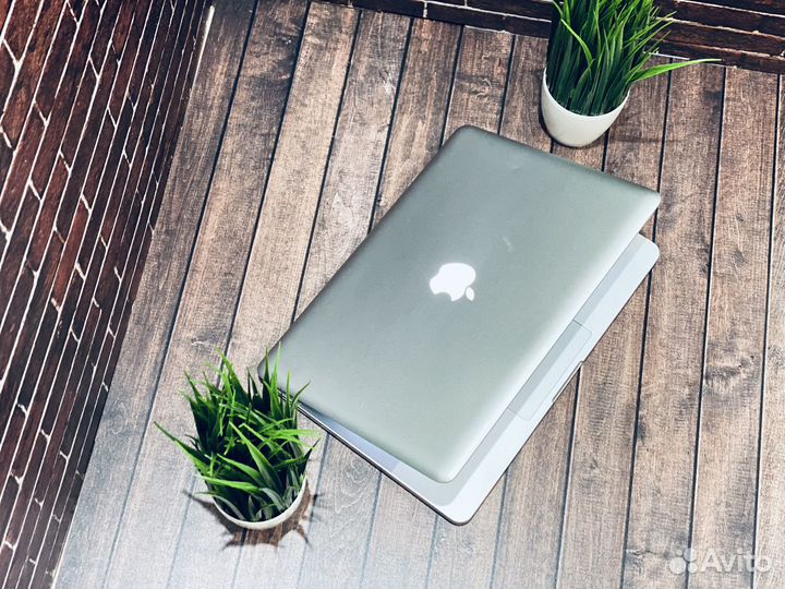 MacBook Pro core i5/ 12Гб/ ssd и HDD