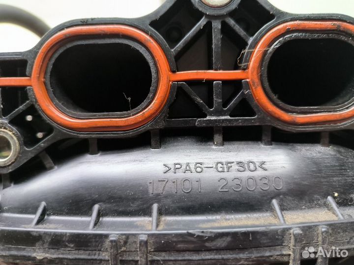 Коллектор впускной Toyota Vitz 1710123030 2SZ-FE