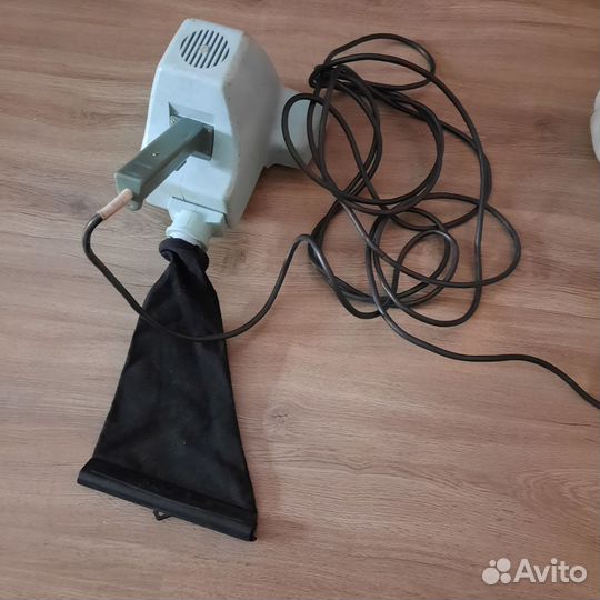 Щетка для чистки одежды электрическая СССР