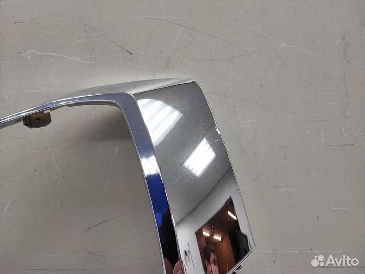 Молдинг бампера правый верхний mitsubishi pajero s