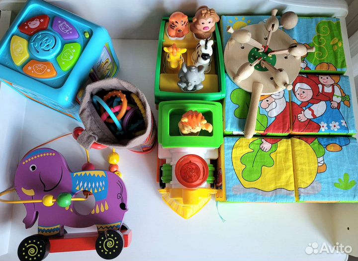Игрушки пакетом от 6 месяцев до 2 лет