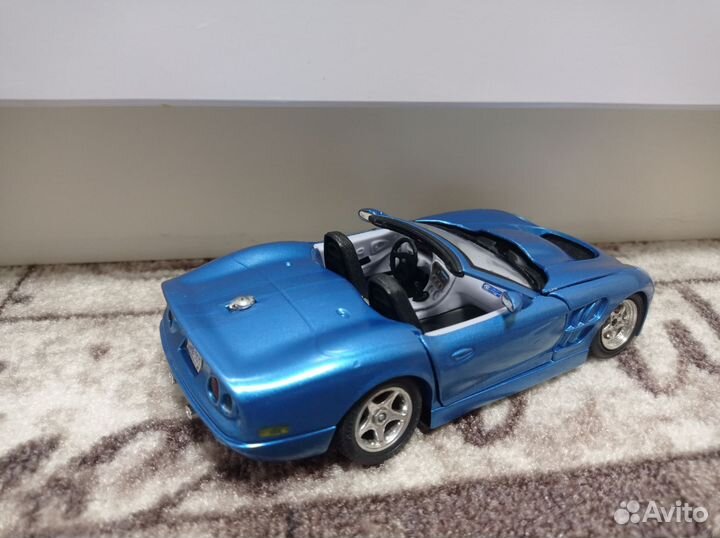 Модель 1:24 Shelby Series One 1999