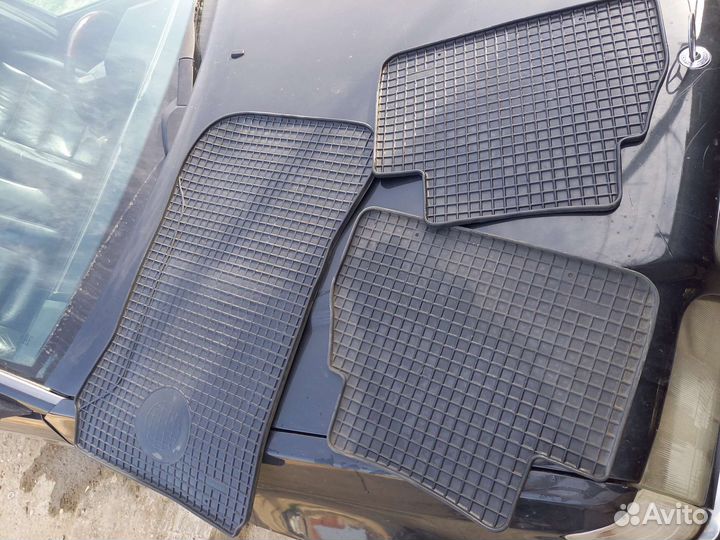 Полики мерседес 210 б/у