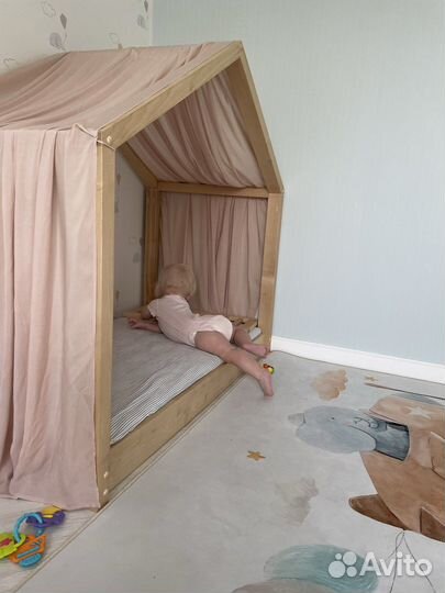 Детская кроватка домик 0-3