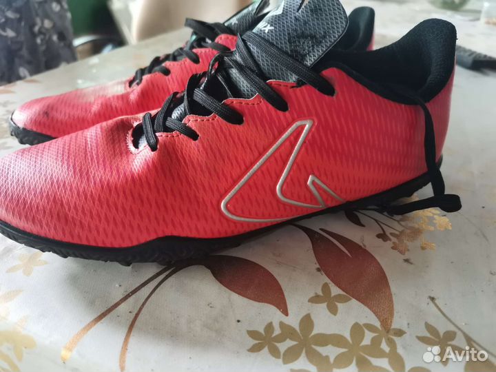 Футбольные сороконожки Demix