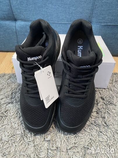 Кроссовки новые 43 размер