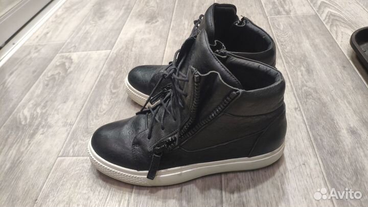 Кроссовки кеды женские 39 р