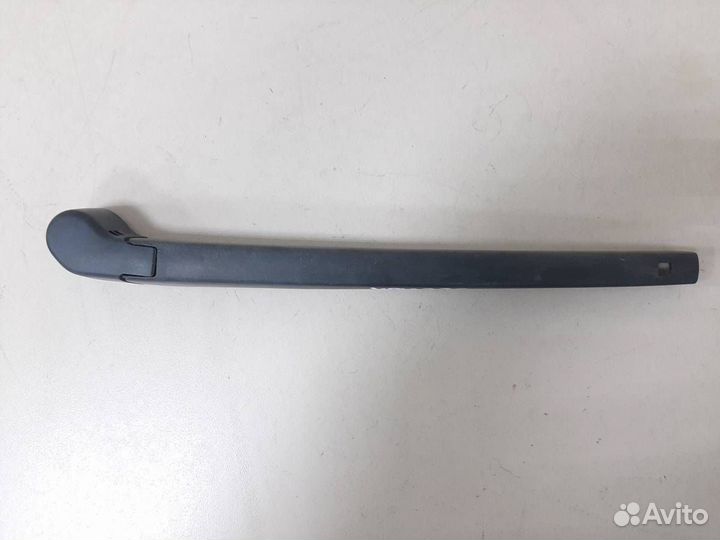 Поводок стеклоочистителя задний Skoda Rapid 2012-2