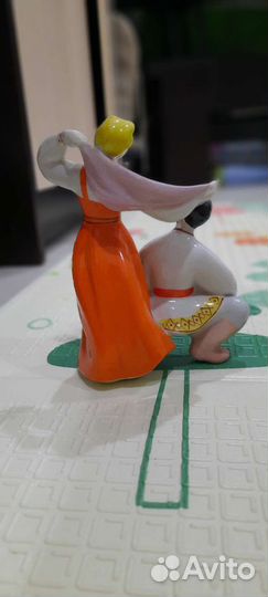 Фарфоровые статуэтки